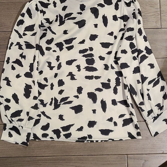 Ladies blouse - Picture 2 of 3